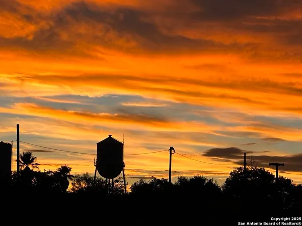 $150,000 | 299 Fort Clark Road, Brackettville, TX 78832