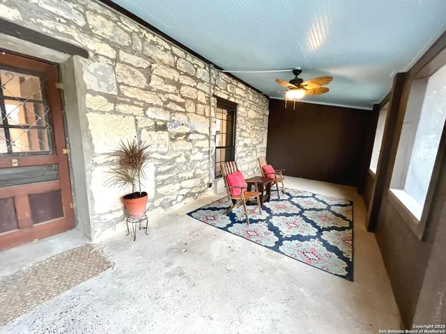 $150,000 | 299 Fort Clark Road, Brackettville, TX 78832