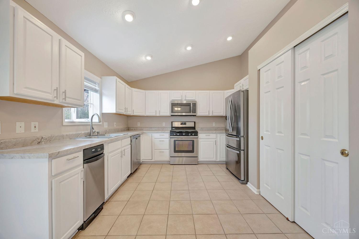 9495 Snider Road Mason, OH 45040 - Photo 10 of 42 Gallery Image 10