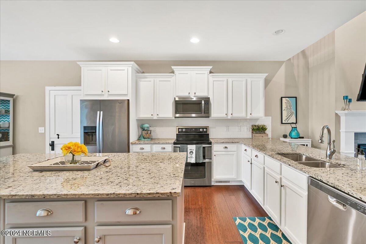 23 Bedford Circle Pinehurst, NC 28374 - Photo 18 of 58 Kitchen