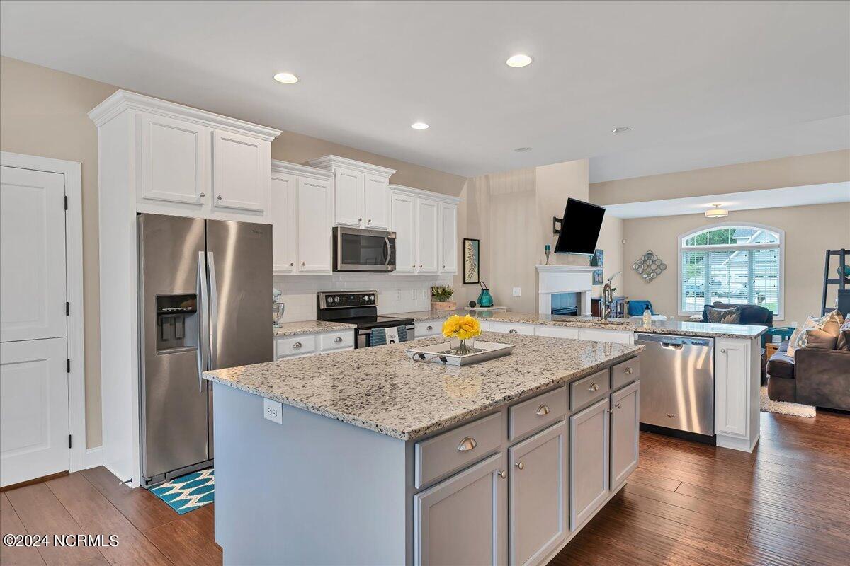 23 Bedford Circle Pinehurst, NC 28374 - Photo 19 of 58 Kitchen