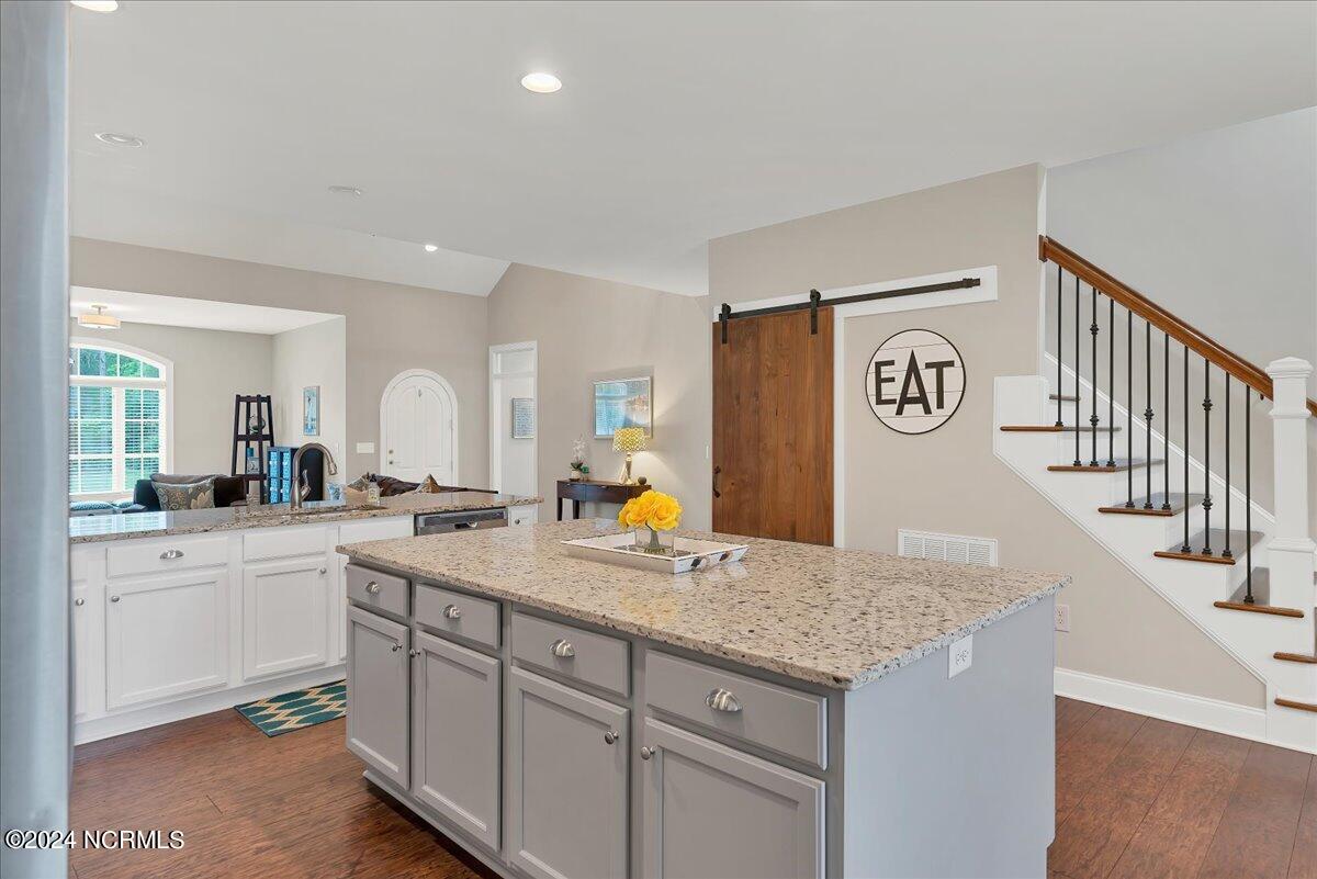 23 Bedford Circle Pinehurst, NC 28374 - Photo 20 of 58 Kitchen