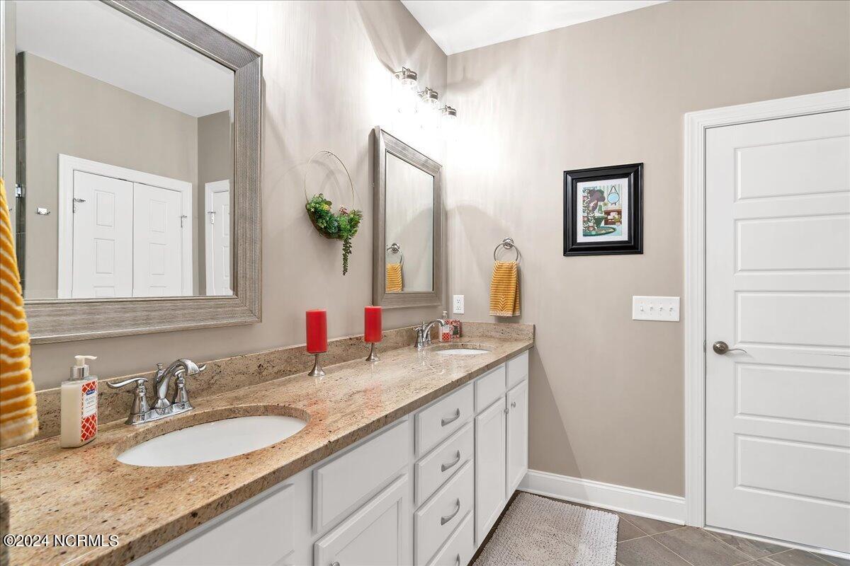 23 Bedford Circle Pinehurst, NC 28374 - Photo 35 of 58 Master Bathroom