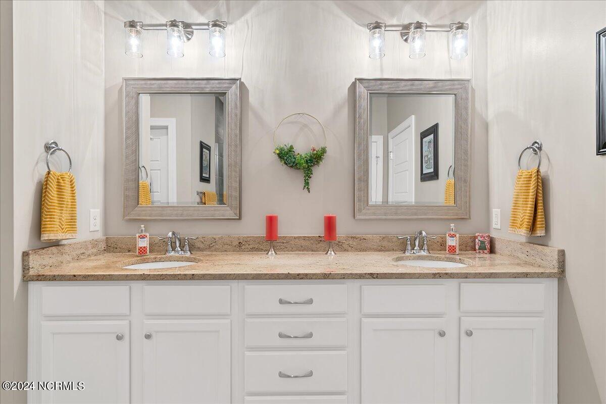 23 Bedford Circle Pinehurst, NC 28374 - Photo 36 of 58 Master Bathroom