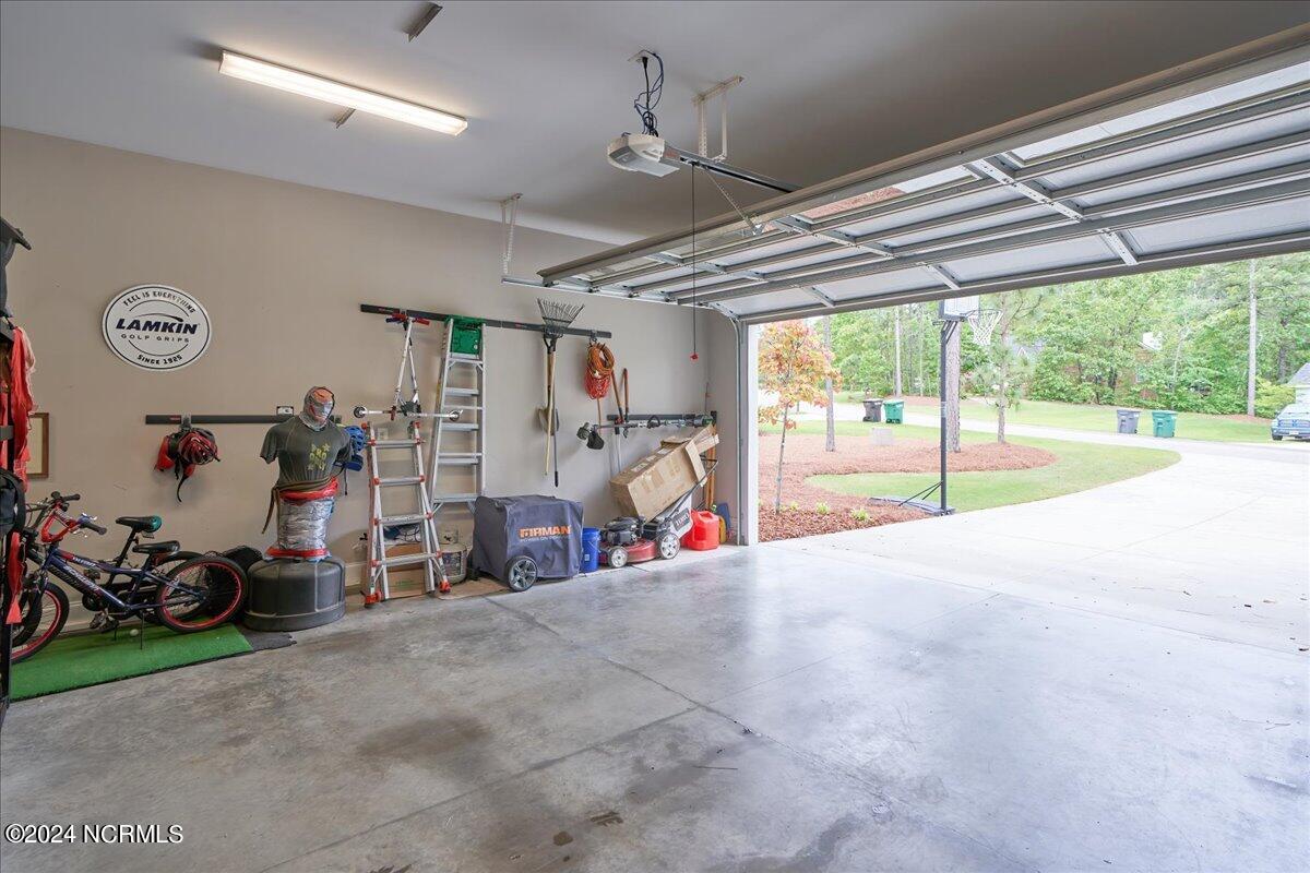 23 Bedford Circle Pinehurst, NC 28374 - Photo 51 of 58 Spacious 2 Car
