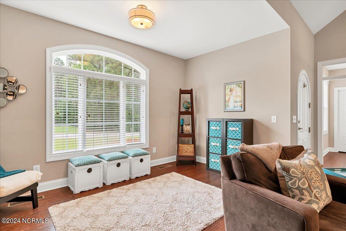 23 Bedford Circle Pinehurst, NC 28374 - Photo 10 of 58 Family Room