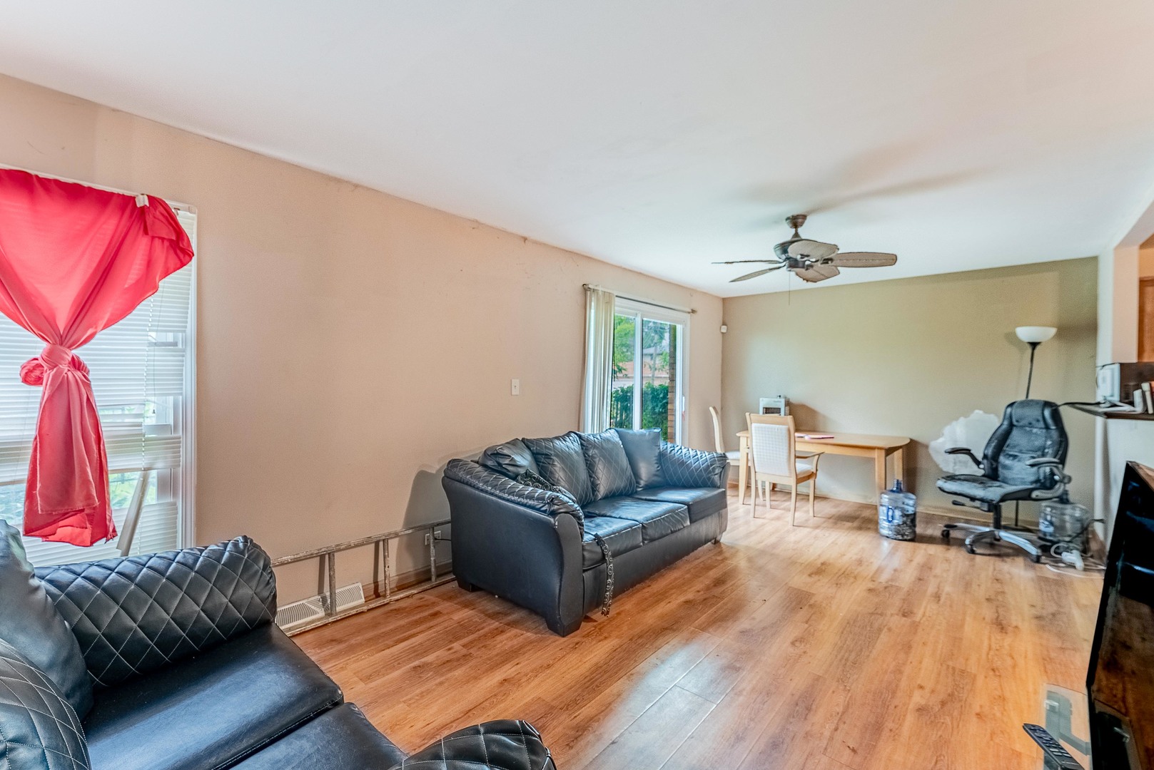 11555 South Racine Avenue Chicago, IL 60643 - Photo 4 of 16 Gallery Image 4