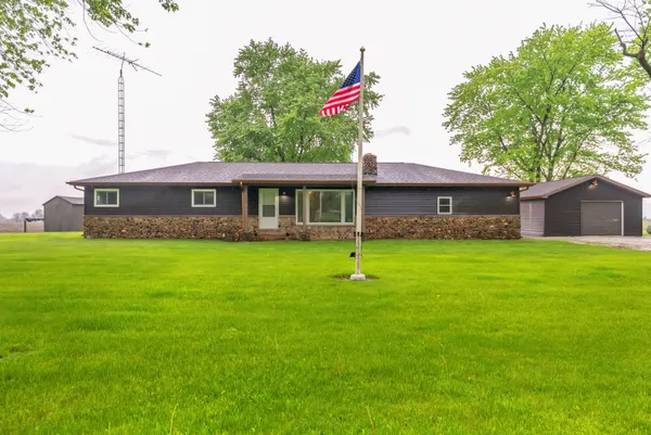 $335,000 | 2204 South Meridian Road, Morocco, IN 47963