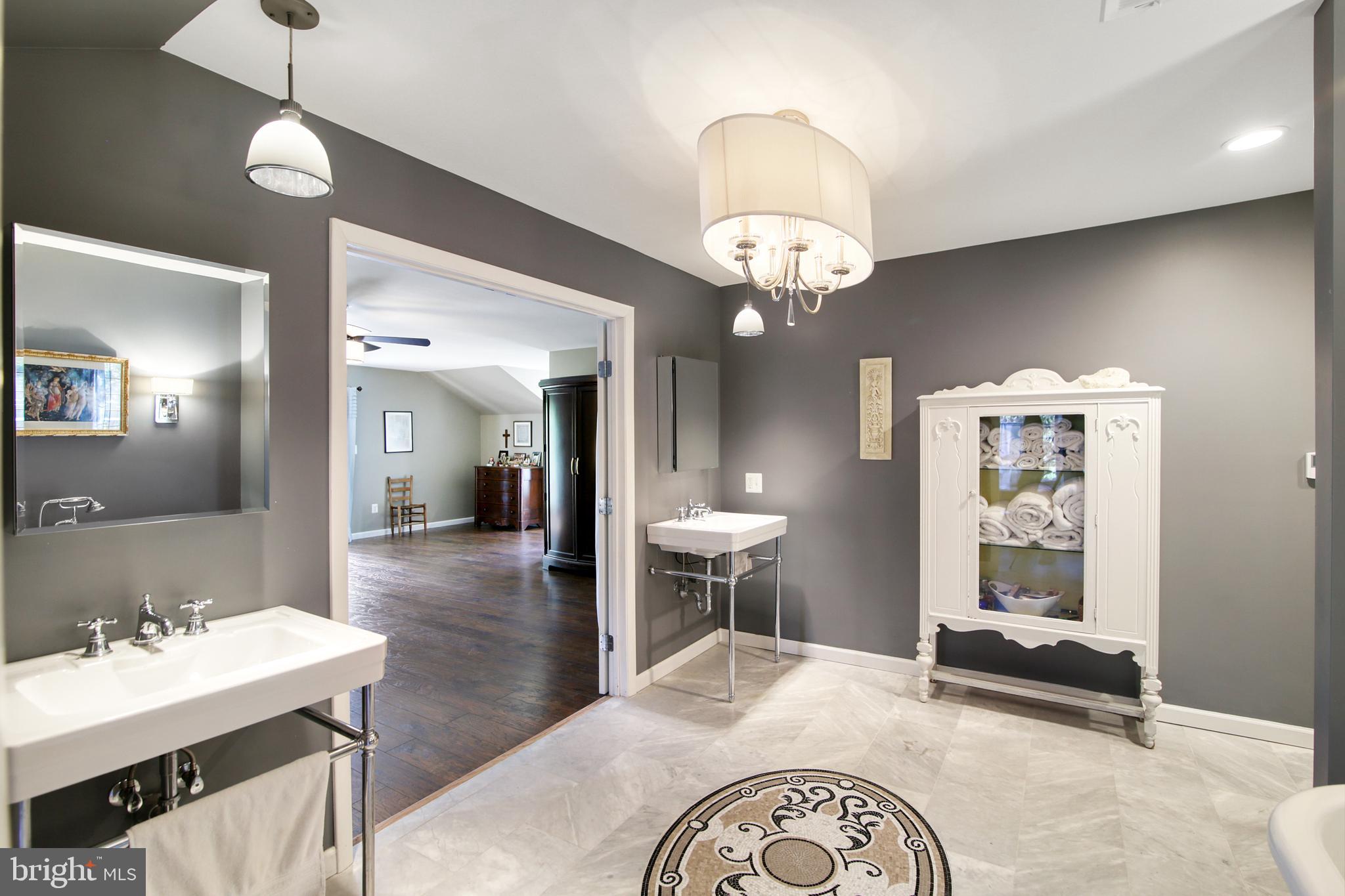18368 Blue Ridge Mountain Road Bluemont, VA 20135 - Photo 22 of 53 Gallery Image 22