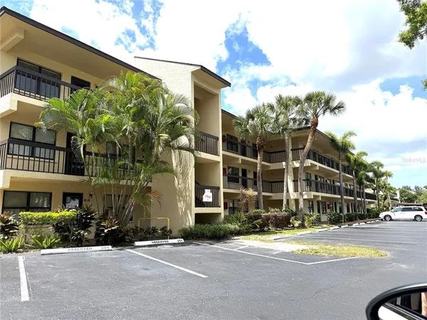 $85,000 | 425 30th Avenue West, Unit C204, Bradenton, FL 34205