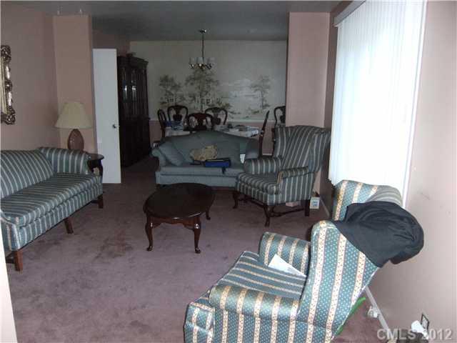 5825 Eastbrook Road Charlotte, NC 28215 - Photo 4 of 8