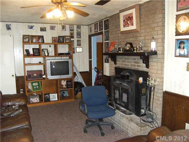 5825 Eastbrook Road Charlotte, NC 28215 - Photo 6 of 8