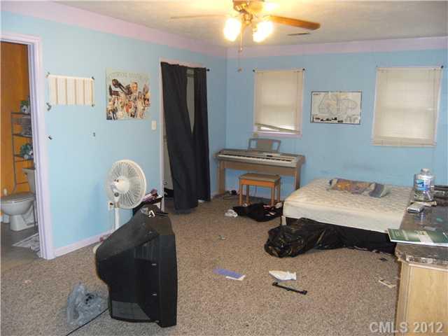 5825 Eastbrook Road Charlotte, NC 28215 - Photo 7 of 8