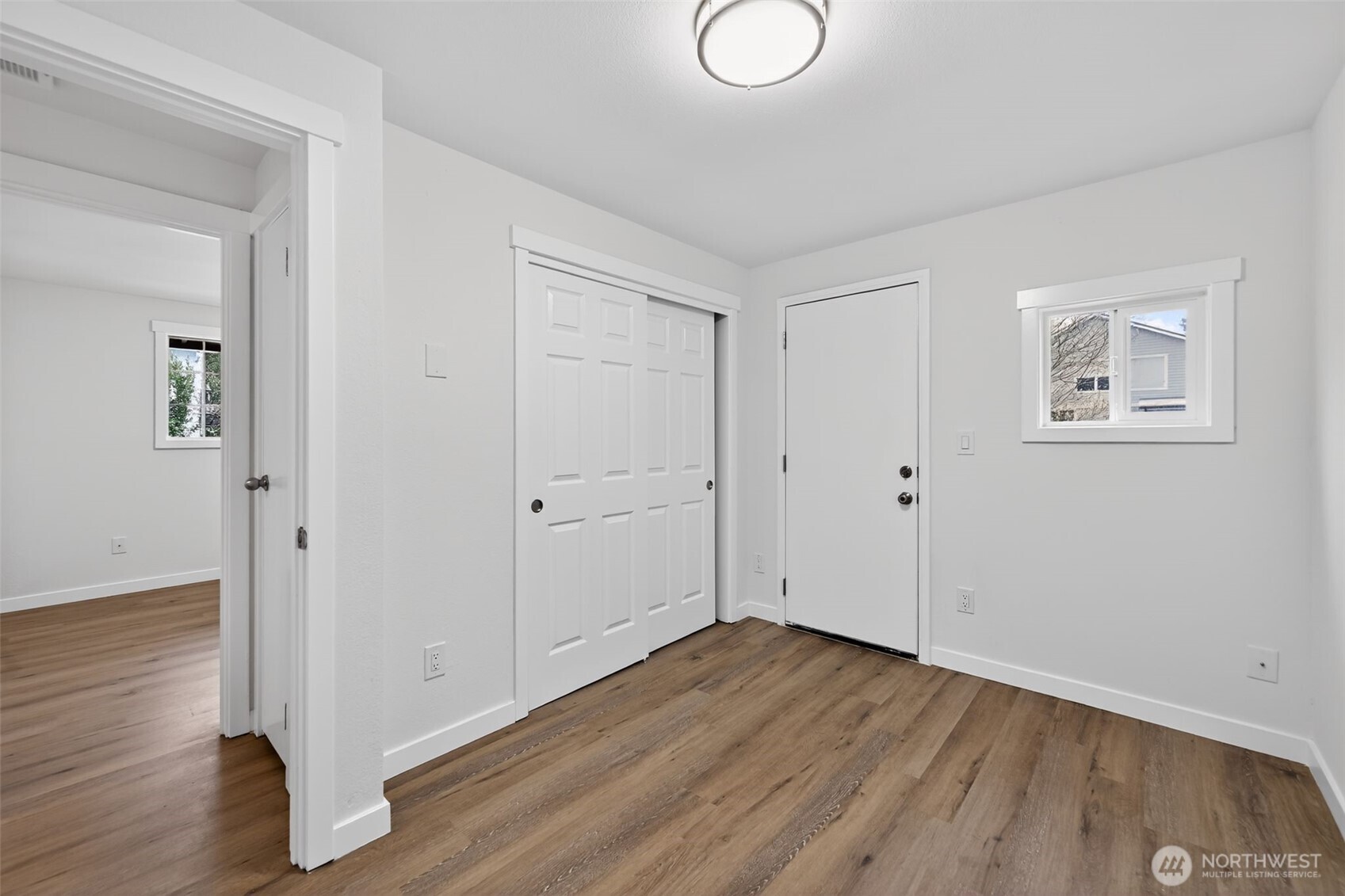 8742 3rd Avenue Northwest Seattle, WA 98117 - Photo 22 of 28