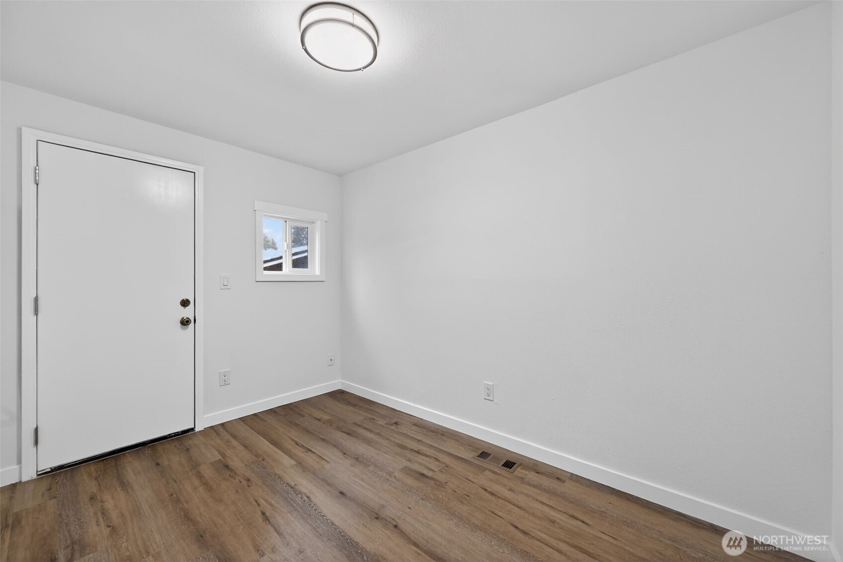 8742 3rd Avenue Northwest Seattle, WA 98117 - Photo 24 of 28