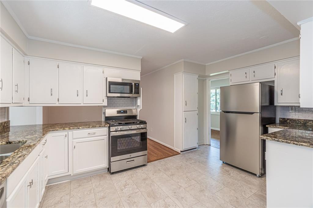3213 Bobbie Lane Decatur, GA 30032 - Photo 8 of 30