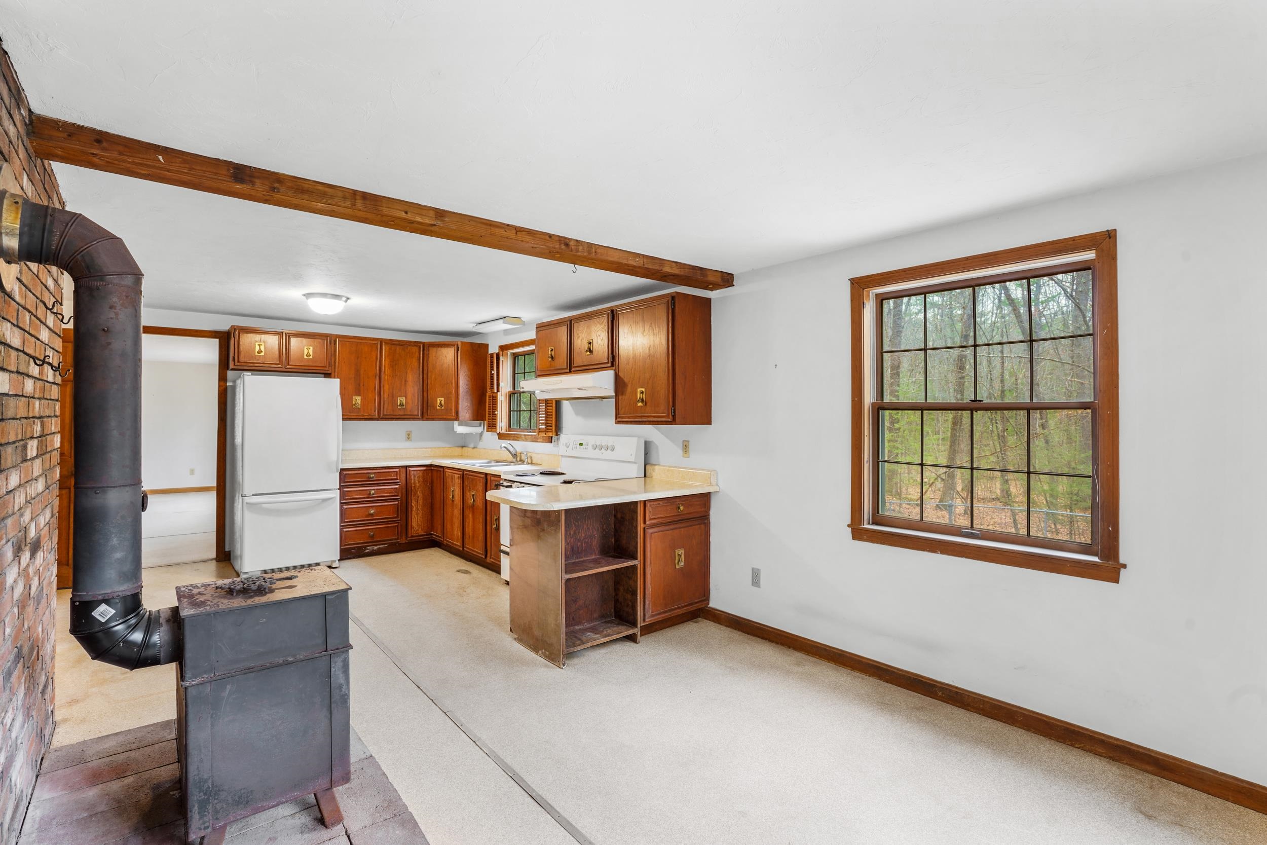220 Riverdale Road New Boston, NH 03070 - Photo 12 of 35