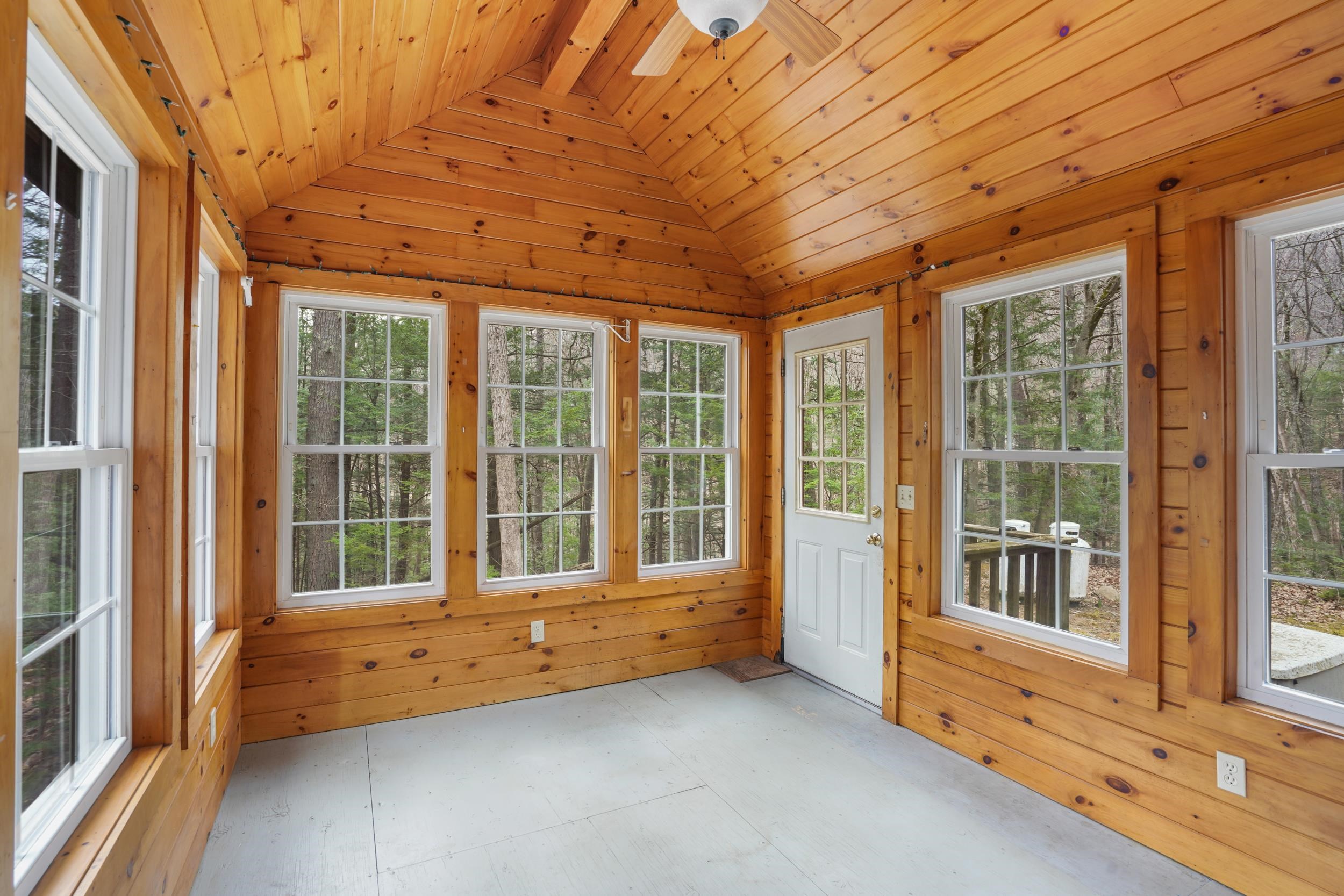 220 Riverdale Road New Boston, NH 03070 - Photo 16 of 35