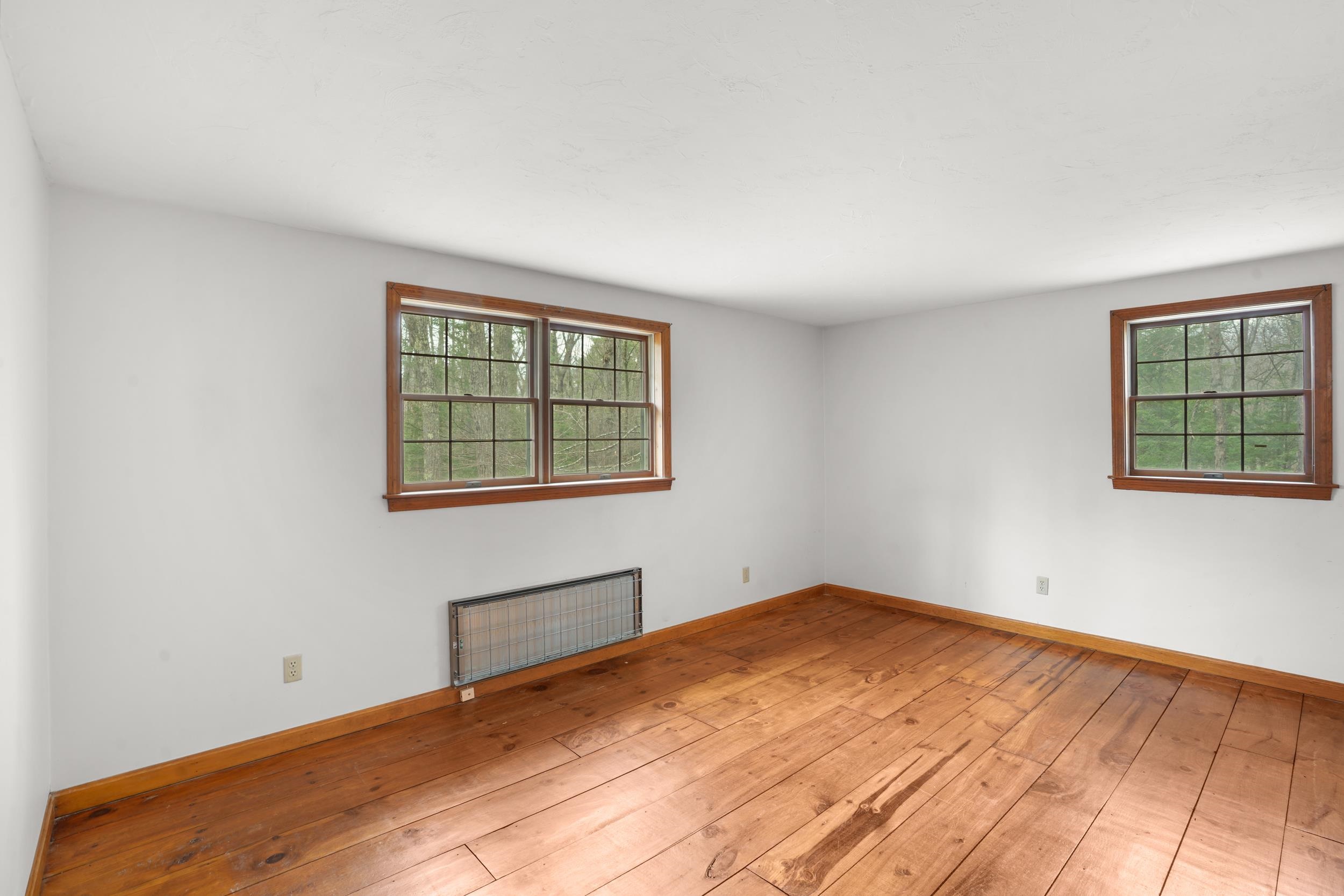 220 Riverdale Road New Boston, NH 03070 - Photo 26 of 35