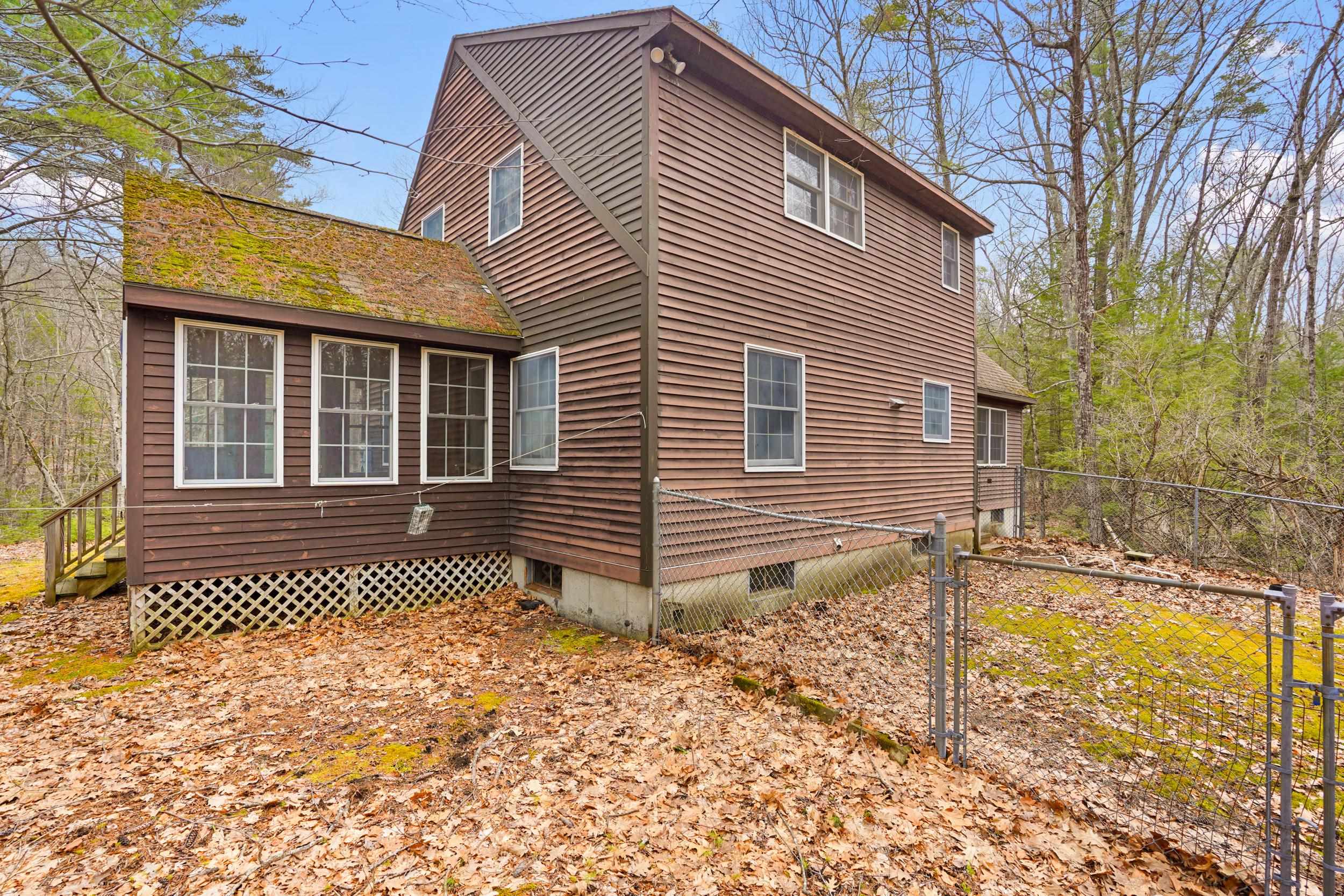 220 Riverdale Road New Boston, NH 03070 - Photo 5 of 35