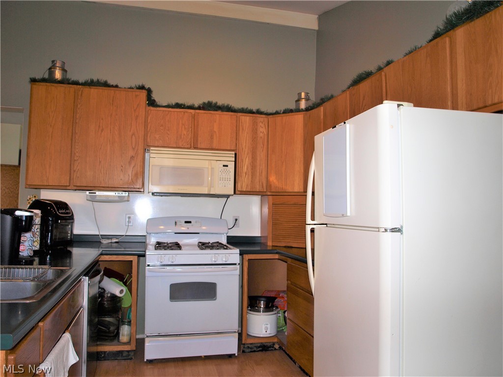8059 Freedom Road Windham, OH 44288 - Photo 5 of 31 Gallery Image 5