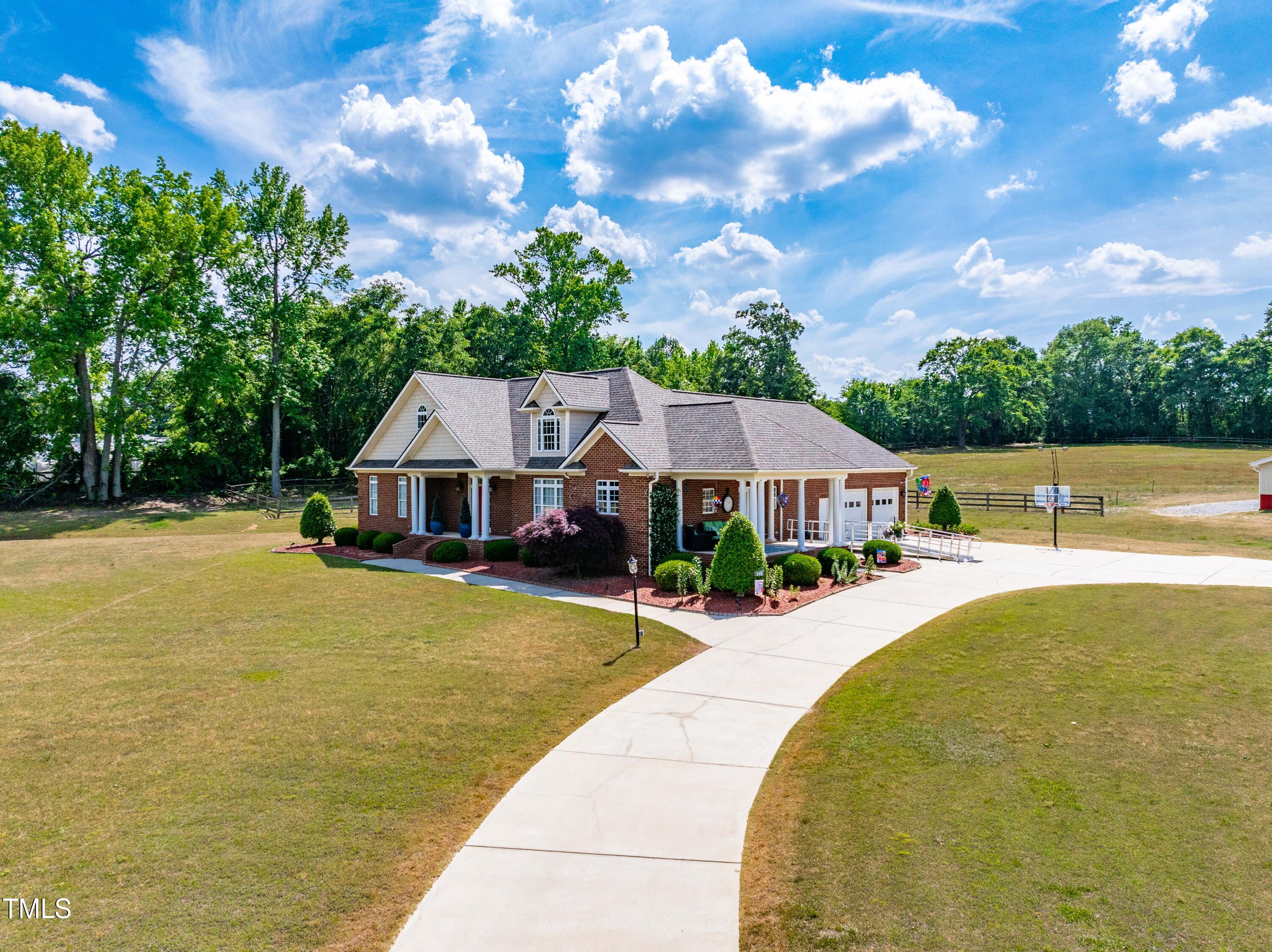 115 Three M Trail Benson, NC 27504 - Photo 5 of 80 DJI_20240502140857_0544_D