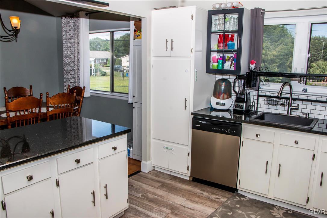 1806 Hampton Road Bethlehem, PA 18020 - Photo 12 of 42 Gallery Image 12