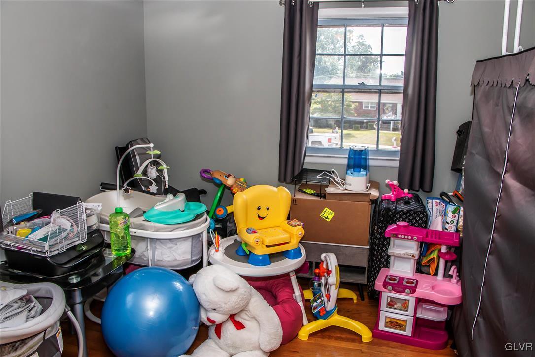 1806 Hampton Road Bethlehem, PA 18020 - Photo 28 of 42 Gallery Image 28
