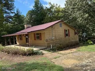 $94,900 | 820 Chickasaw Road, Pope, MS 38658