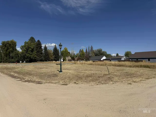 $47,500 | 201 East Spruce, Fairfield, ID 83327