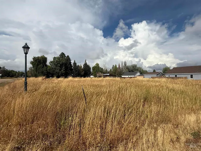 $47,500 | 201 East Spruce, Fairfield, ID 83327