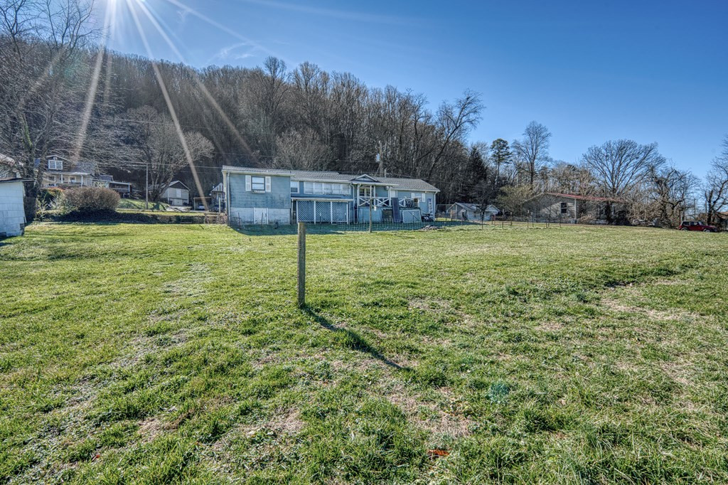 385 Aquone Road Andrews, NC 28901 - Photo 5 of 53