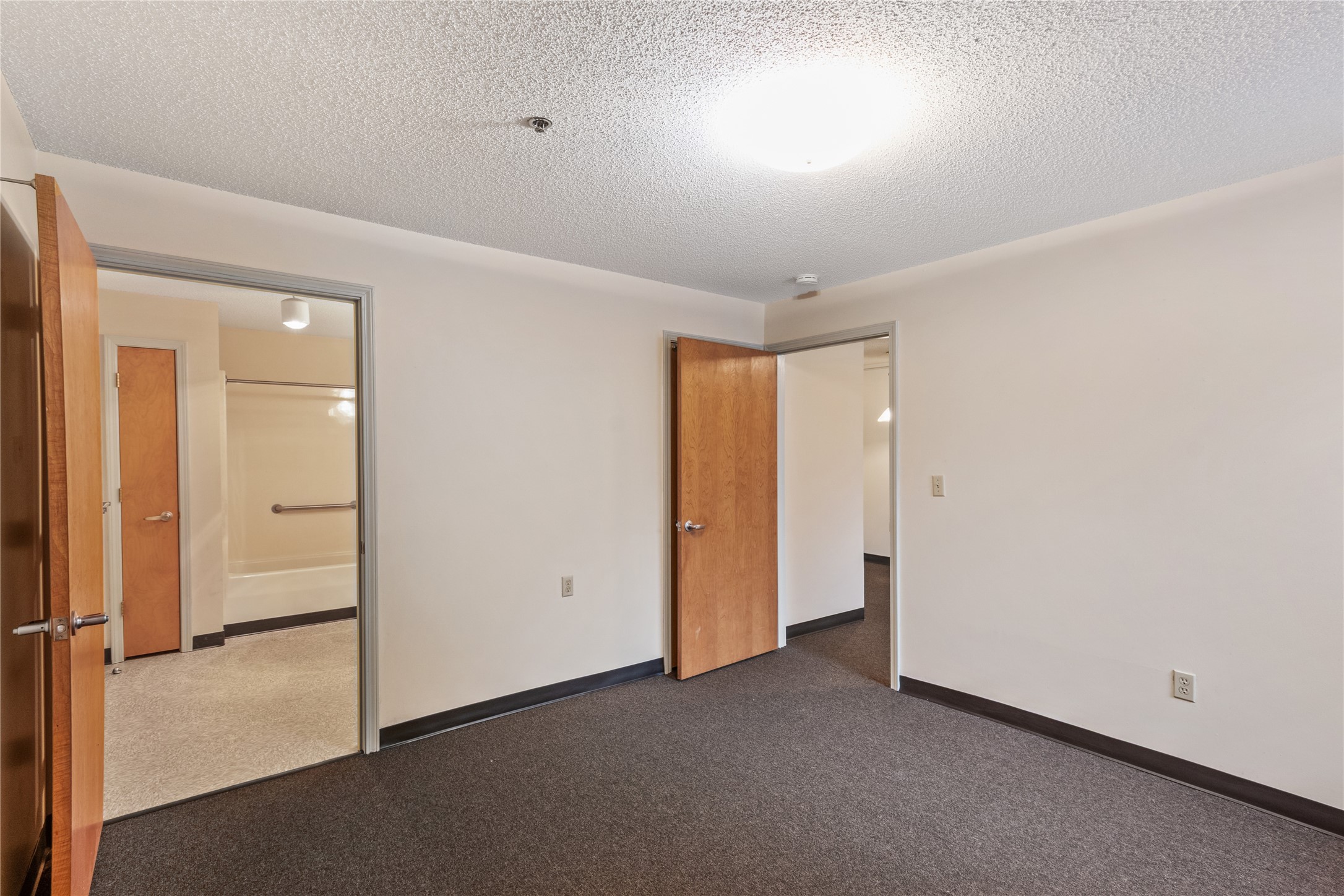 1360 East Alcy Road Memphis, TN 38106 - Photo 11 of 14