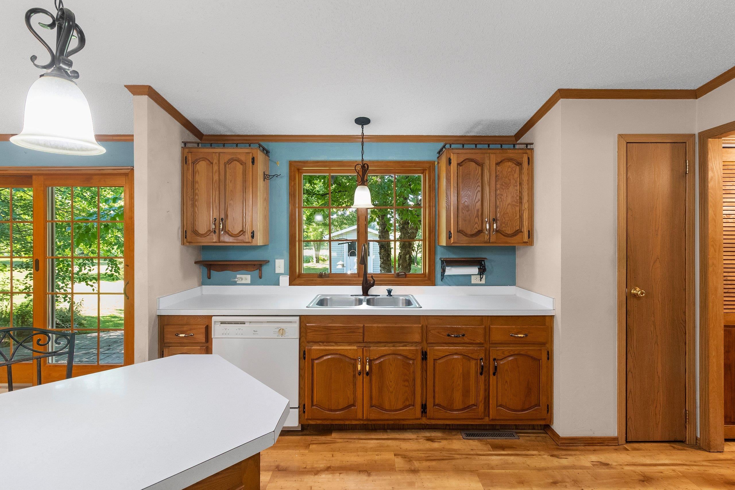 W10298 School Road Hortonville, WI 54944 - Photo 18 of 43