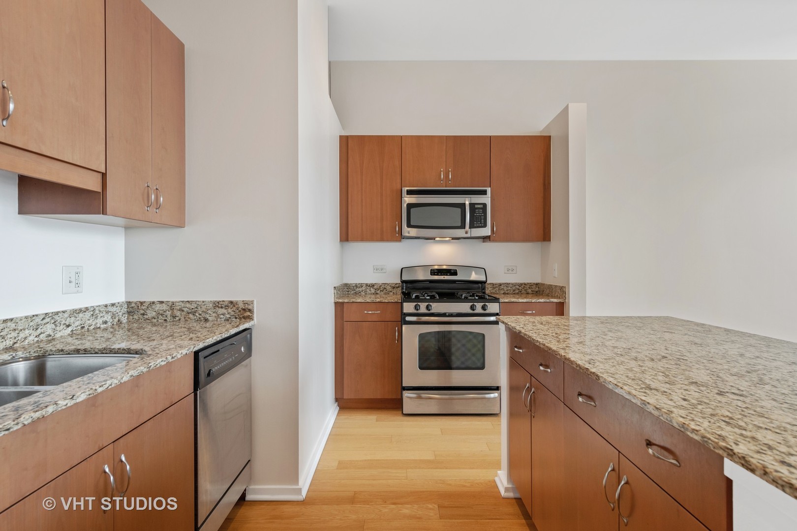 65 East Monroe Street, Unit 4407 Chicago, IL 60603 - Photo 4 of 13