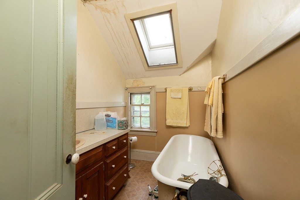 148 Main Street Rowley, MA 01969 - Photo 11 of 24 Gallery Image 11