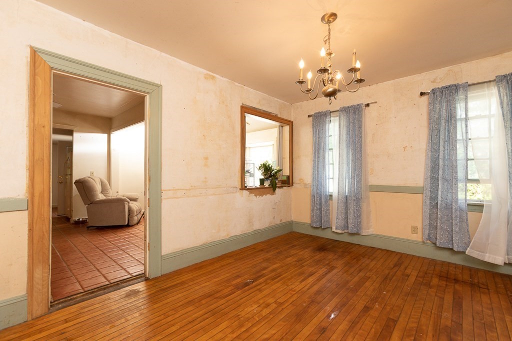 148 Main Street Rowley, MA 01969 - Photo 6 of 24 Gallery Image 6
