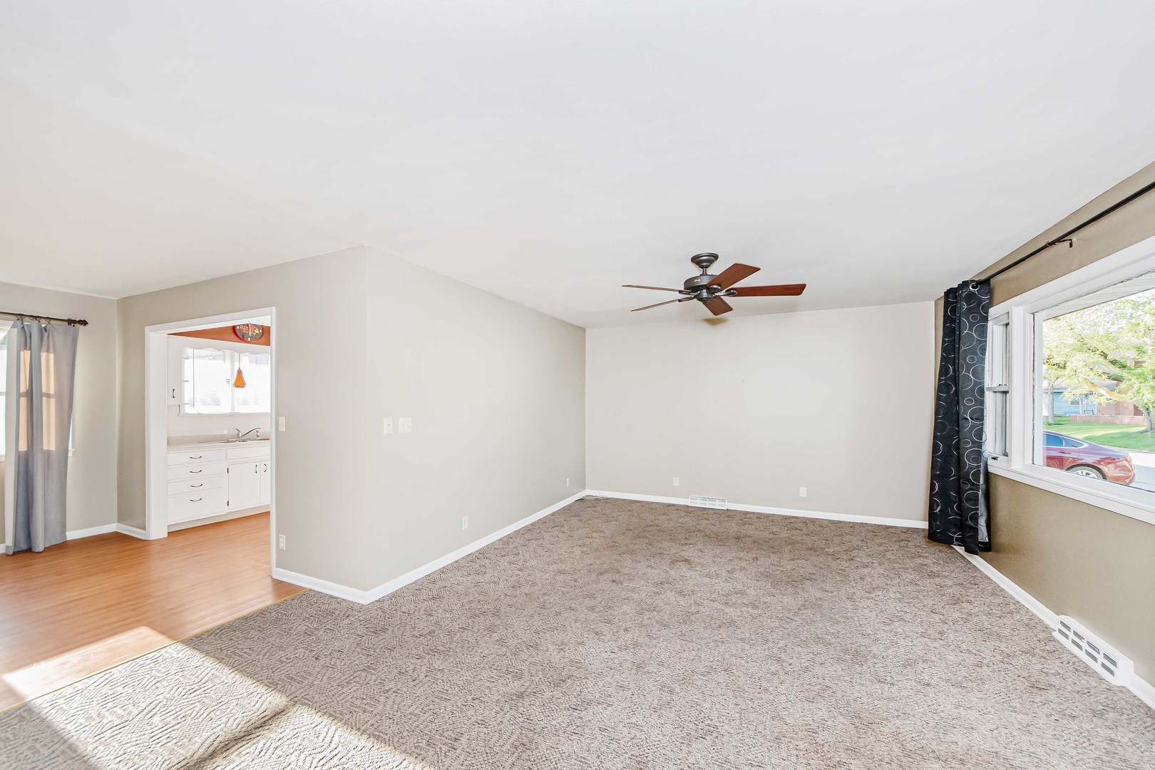 7 University Court Normal, IL 61761 - Photo 4 of 34 Gallery Image 4