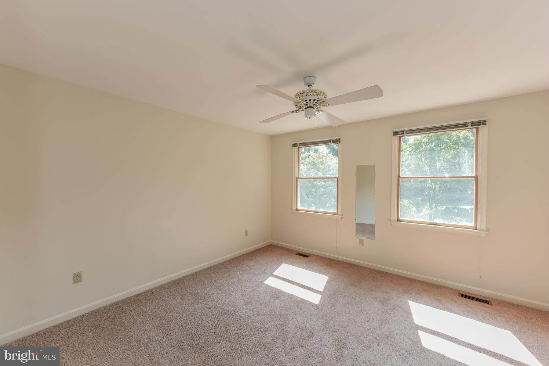 10541 Patuxent Ridge Way Laurel, MD 20723 - Photo 20 of 28 an empty room with a window