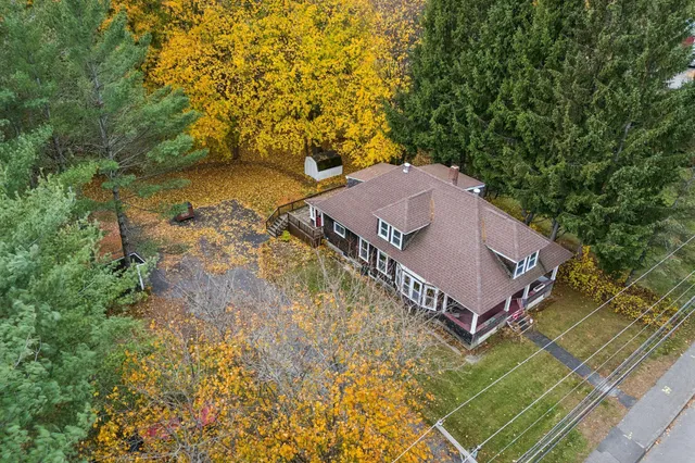 $310,000 | 33 Western Avenue, Fairfield, ME 04937