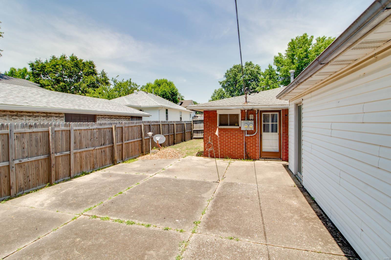 123 East 6th Street Roxana, IL 62084 - Photo 3 of 3
