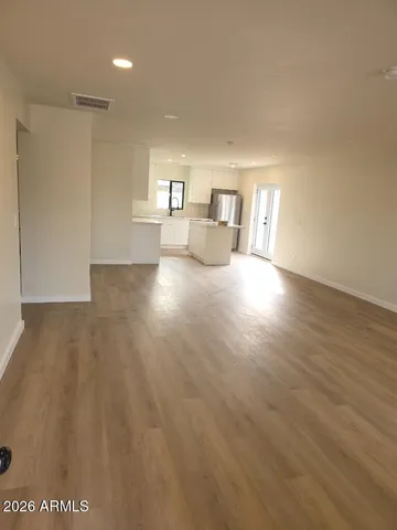 $2,100 | 8015 West Roma Avenue, Phoenix, AZ 85033