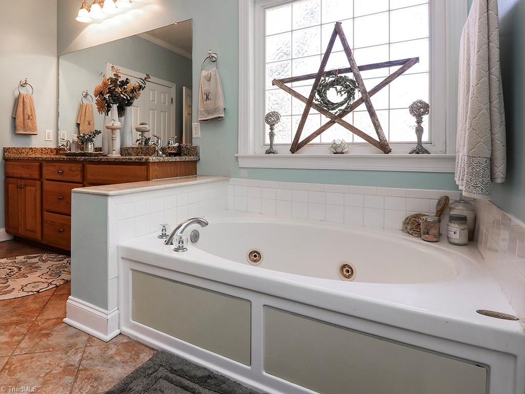 517 Beech Ridge Road Thomasville, NC 27360 - Photo 18 of 30 Gallery Image 18