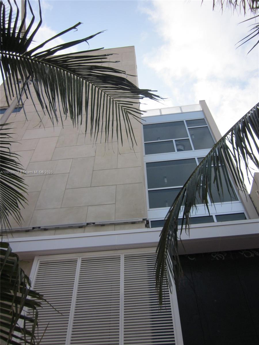 200 23rd Street, Unit 203 Miami Beach, FL 33139 - Photo 8 of 79 a view of entryway