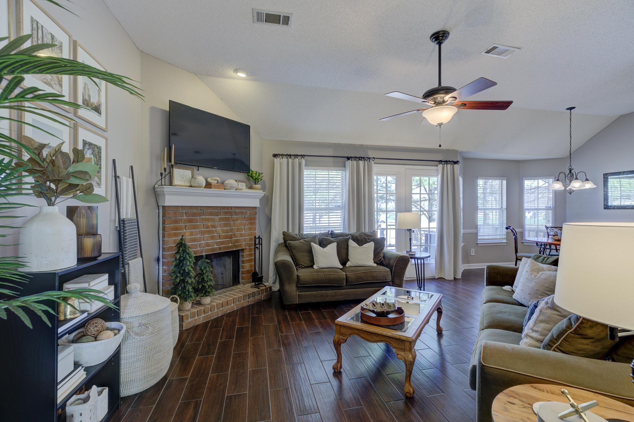 1526 Wolf Ridge Drive Collierville, TN 38017 - Photo 6 of 25 Gallery Image 6