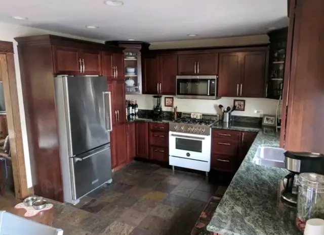 $4,750 | 754 Spring Road, Elmhurst, IL 60126