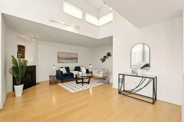 $1,450,000 | 3208 Pierce Street, Unit 406, San Francisco, CA 94123
