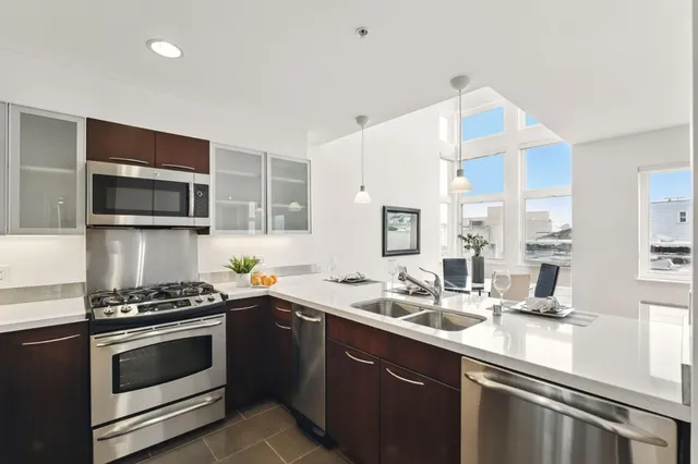 $1,450,000 | 3208 Pierce Street, Unit 406, San Francisco, CA 94123