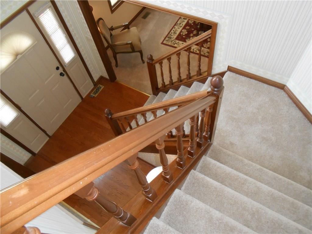 1084 Kingsgate Road Springfield, OH 45503 - Photo 4 of 44