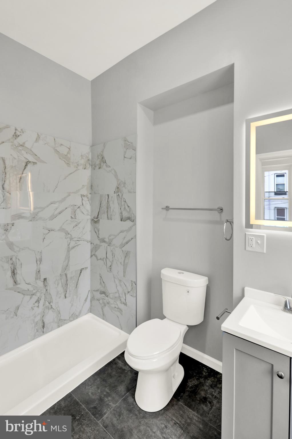 1156 Franklin Street, Unit 4 Reading, PA 19602 - Photo 4 of 7